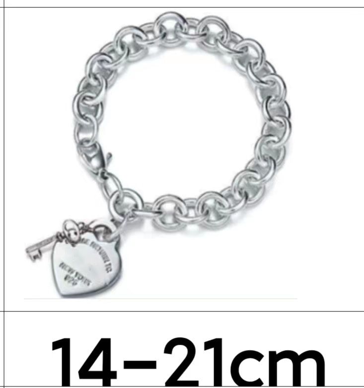 Bracelet c