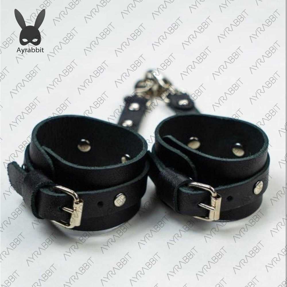 Opções: pulseiras;