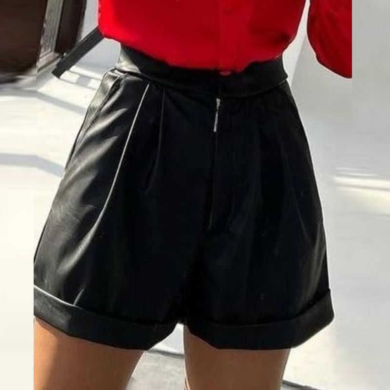 svarta shorts