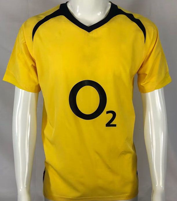 2005/06 Away Plain