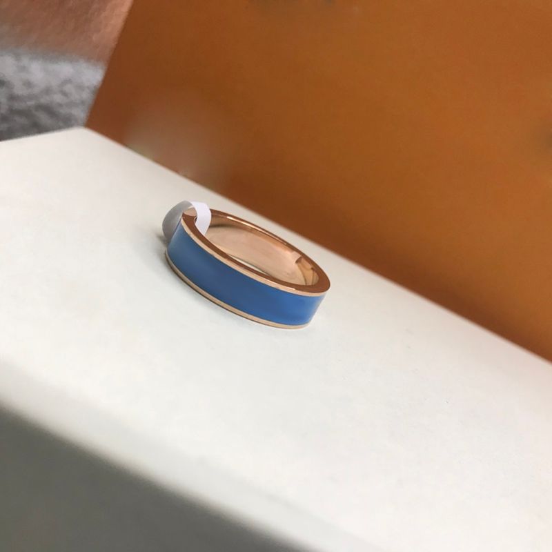 Bague en or rose avec boîte