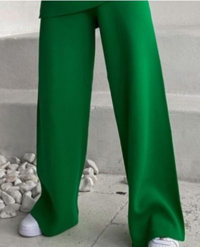 green pants