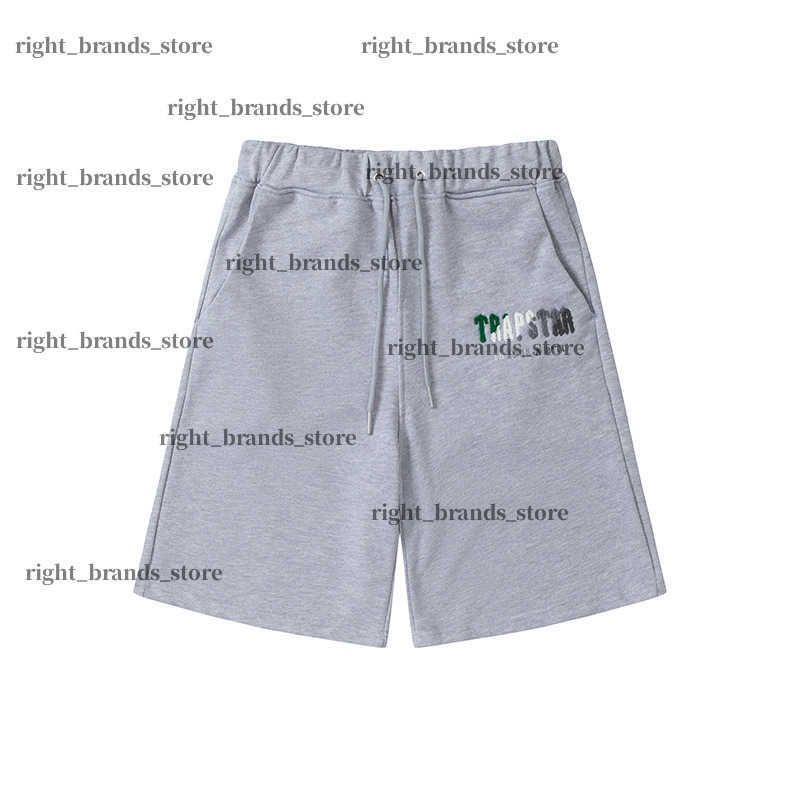 Graue Shorts