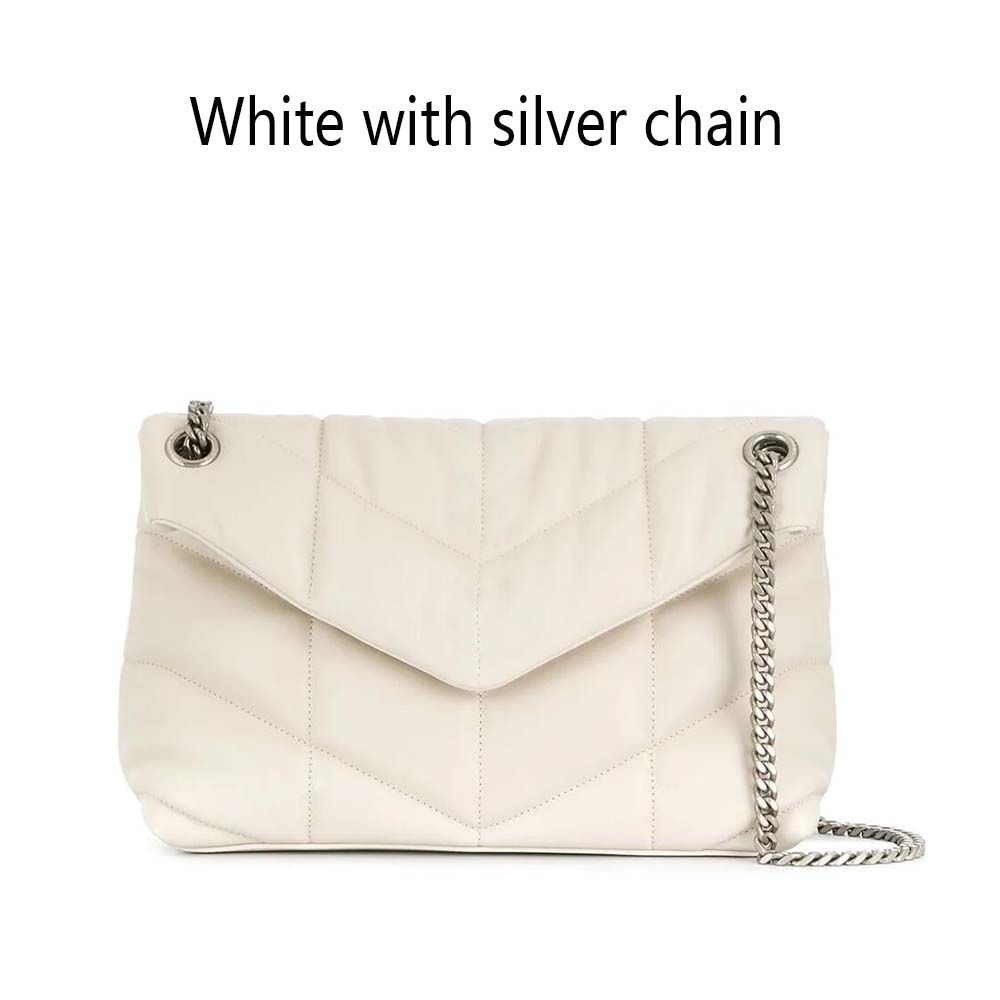 Wit met zilveren matel