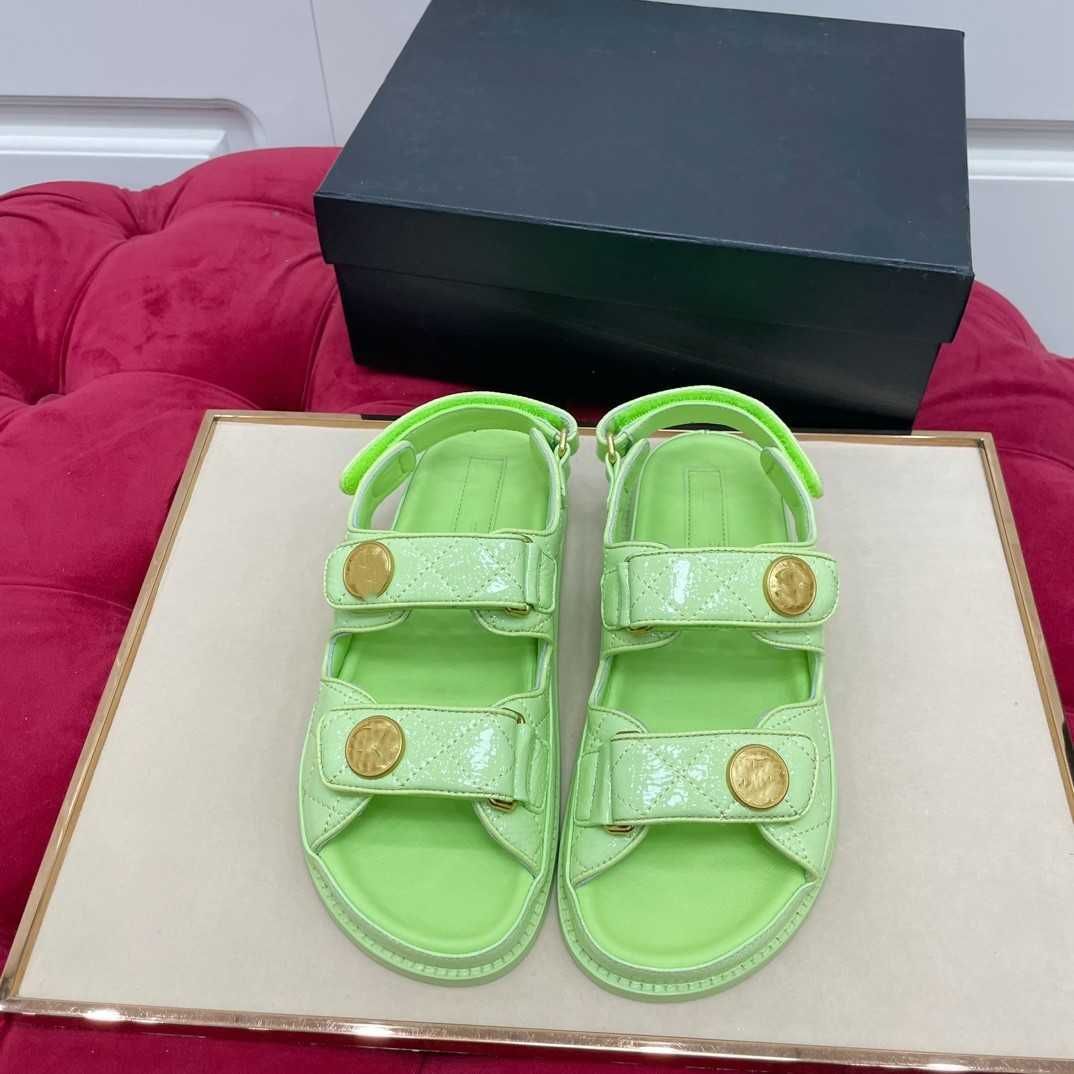 Dad Sandals Grandad Sandals Genuine Leather Quilted Buckle Caviar Luxury  Chain Gold Women Slippers Crystal Calf Platform Summer Beach Slipper 35 42  With Box From Misszou_store, $54.67
