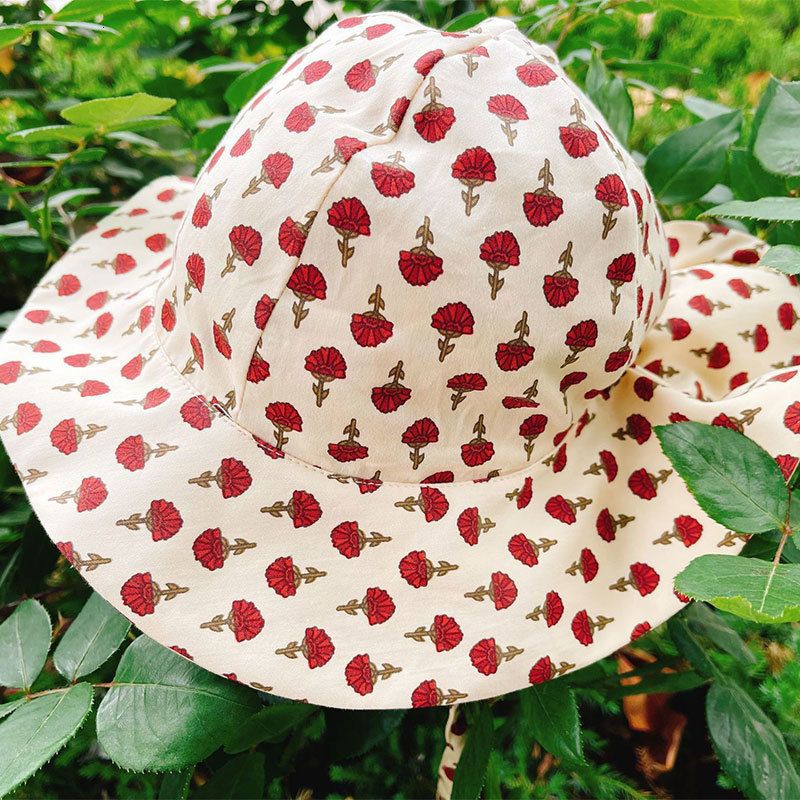 sunhat red carnation