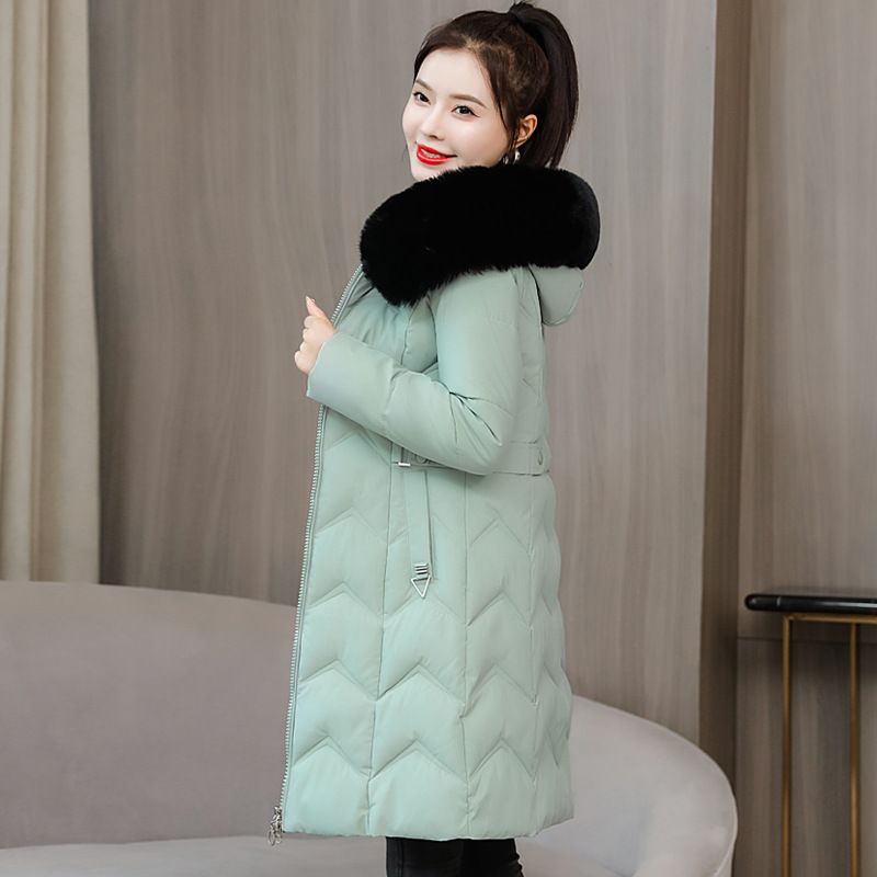 Bean green black fur