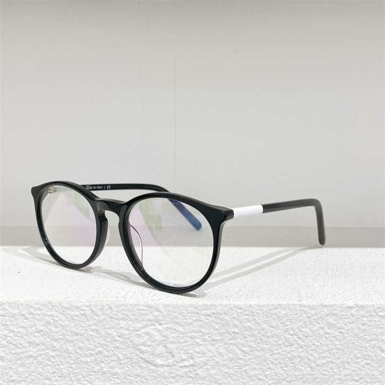 black and white frame flat lens