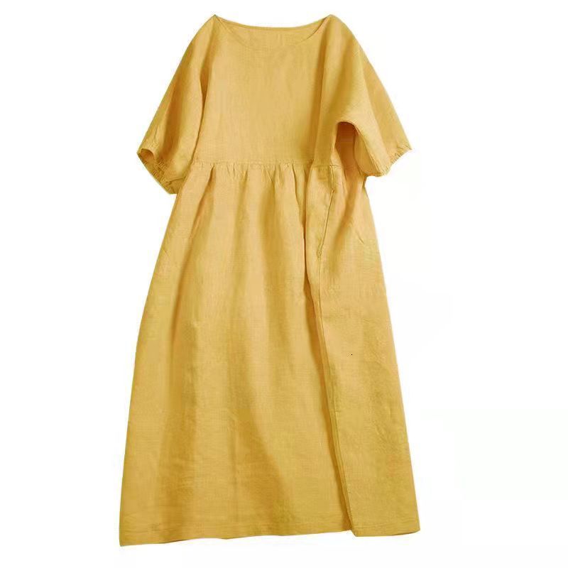żółta sukienka