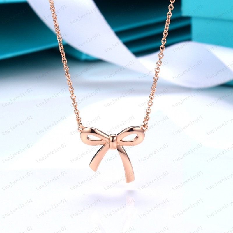 Rose gold bow necklace