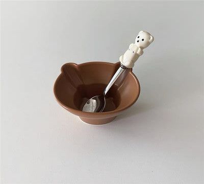 小さな茶色のスプーンなし