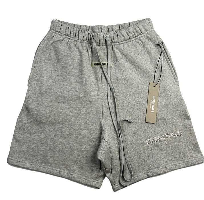 geborduurde grijze shorts