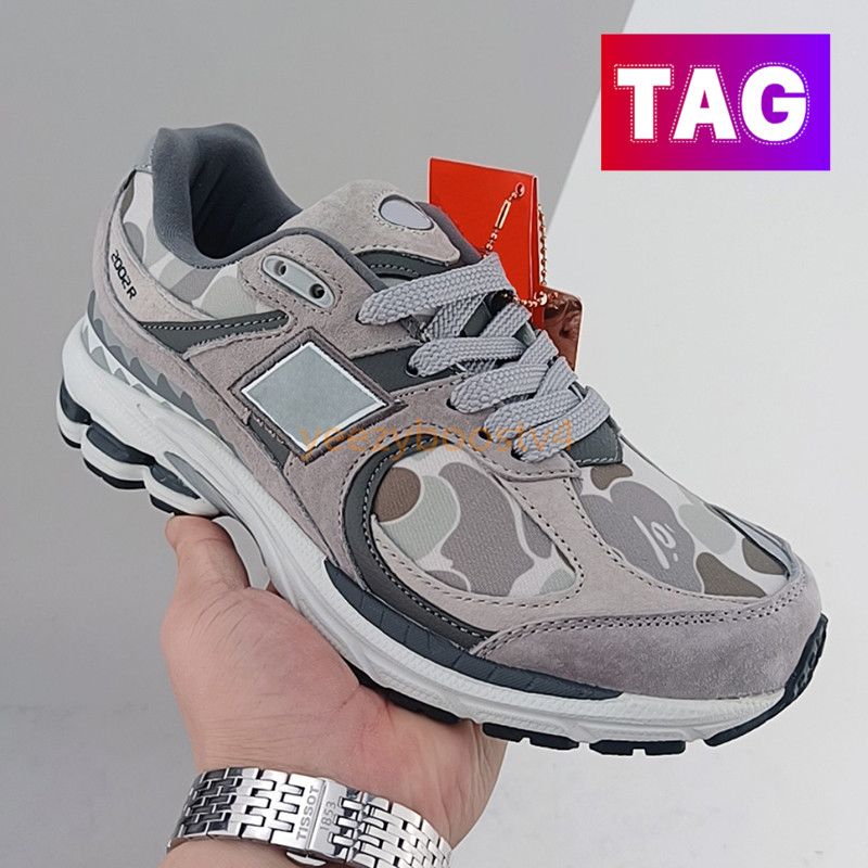 12 Camo gris