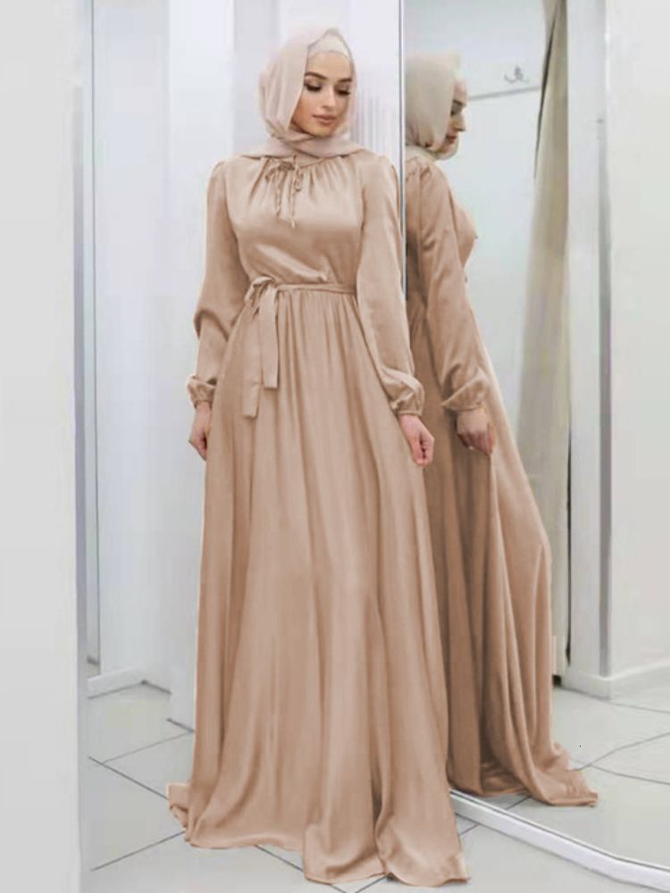 Beige satin klänning-xxl