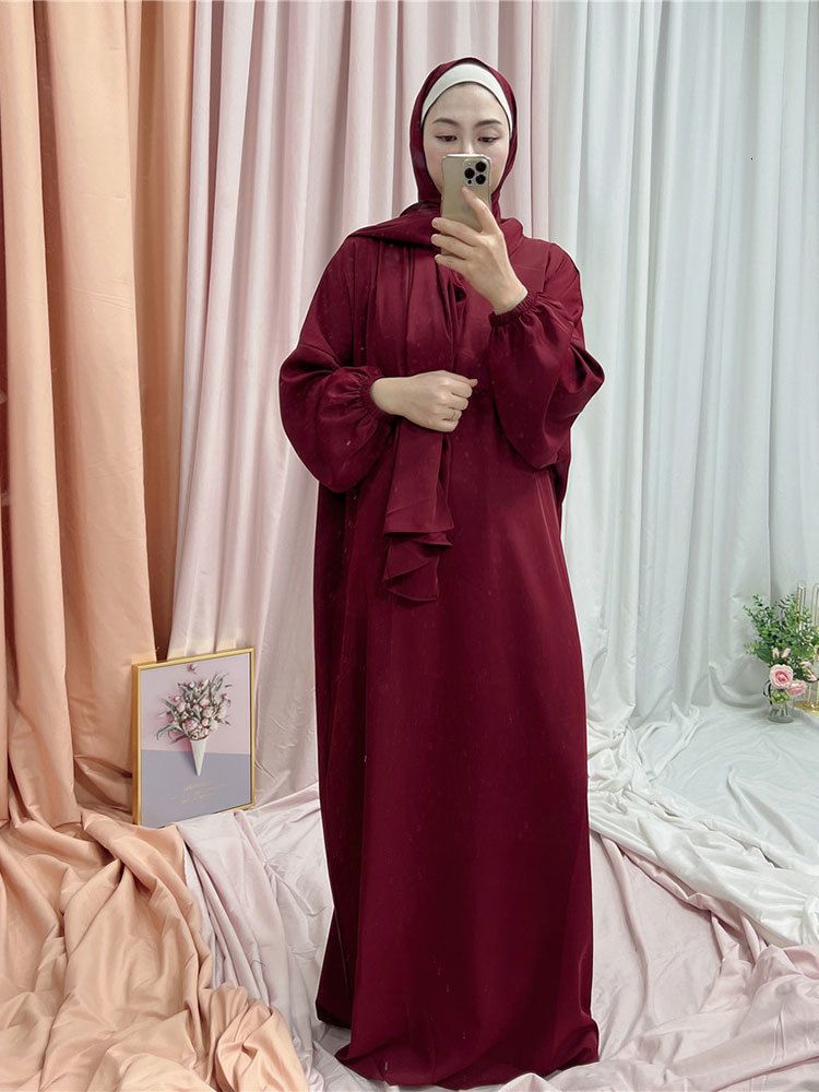 Red Abaya-1