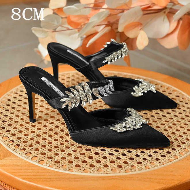 black-8cm heel