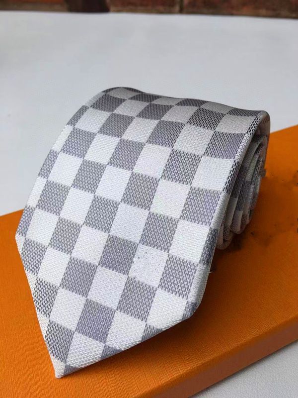 4 Tie + boîte