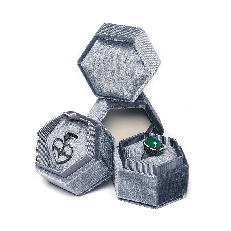 caixa do anel cinzento