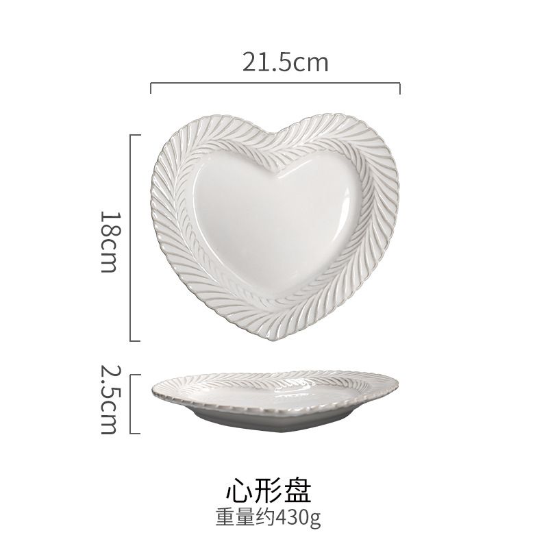 Heart-shaped plate