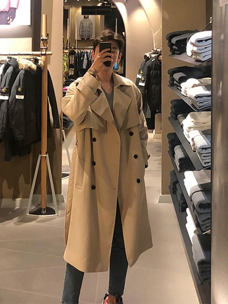 khakifarbener Trenchcoat