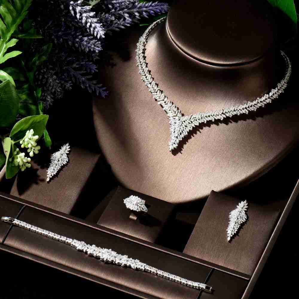 Simple Dimnd Set Simple Diamond Jewellery Set