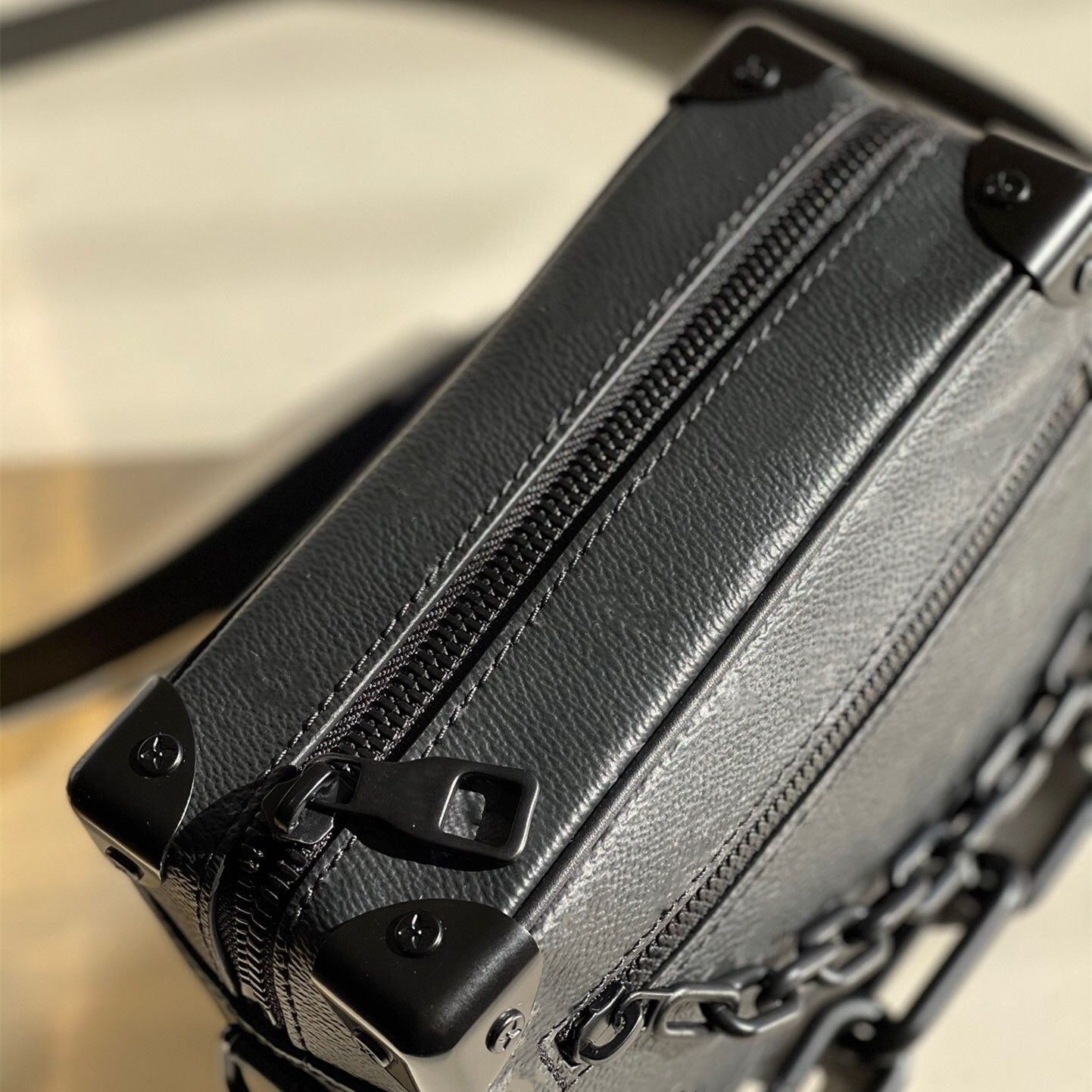 Mini Soft Trunk Cross Body Bags For Men And Women Fashion Leather Crossbody  Bag 44735 Handbag Shoulder Purses Wallets High Quality 44480 With Orange  Chain From Zhou612612, $70.38