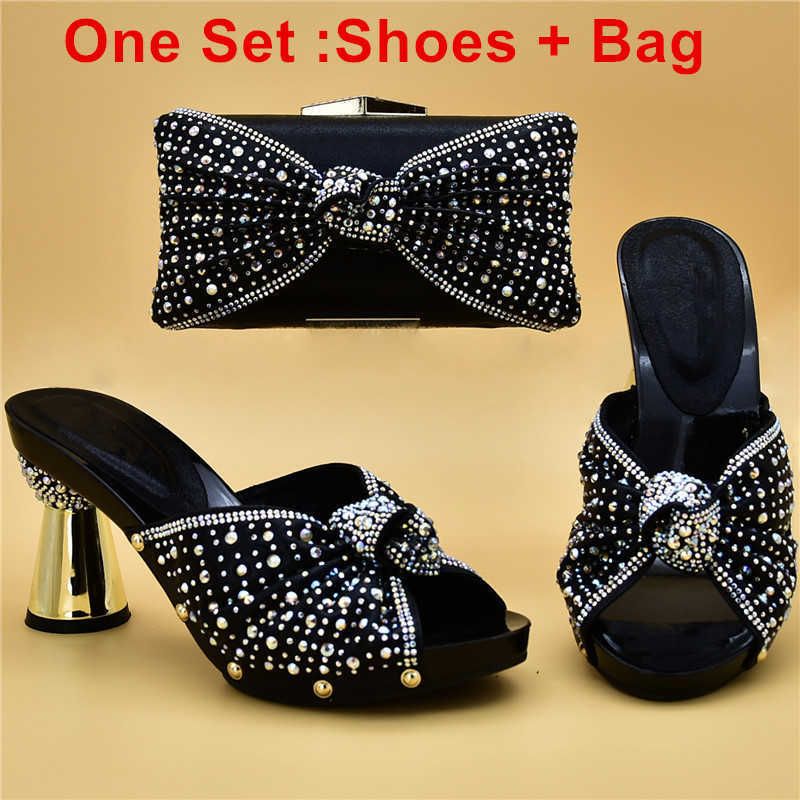 Chaussures noires et sac