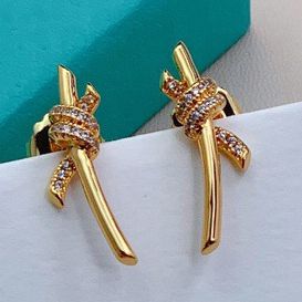 Knot Earings Gold