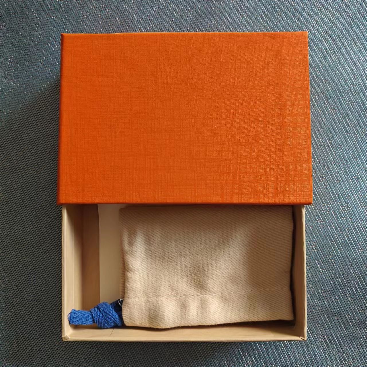 BOX(NO KEYCHAIN)