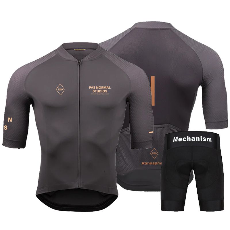 Conjunto de ciclismo 8