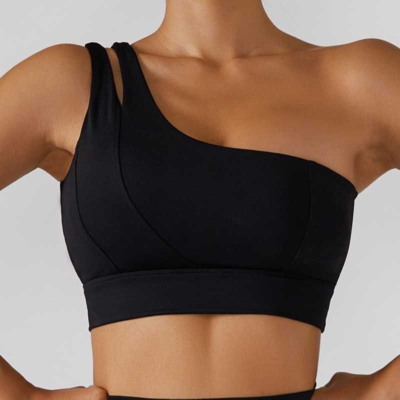 black sports bra