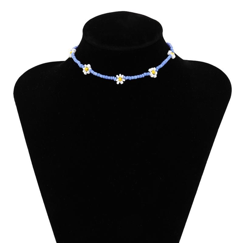 collier bleu