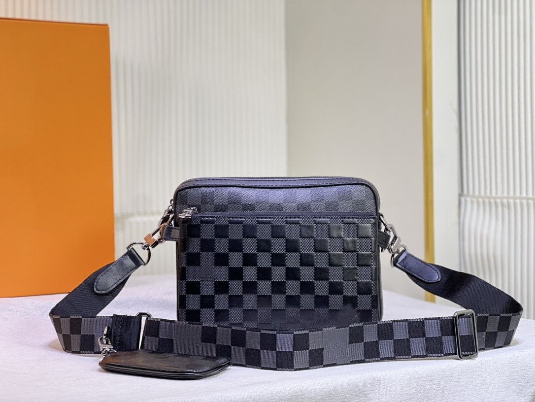 LOUIS VUITTON Trio Messenger Damier Graphite Men's Bag