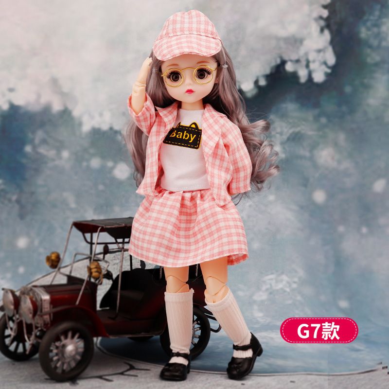 G7-bambola e vestiti