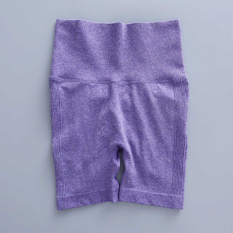 фиолетовые шорты