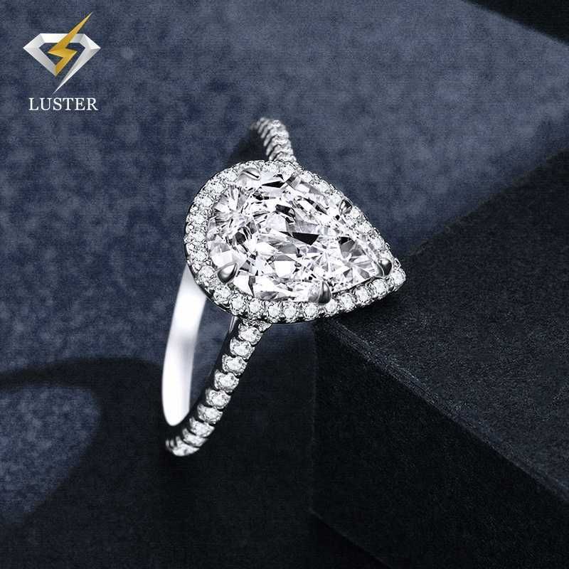 18k Gold Moissanite Ring