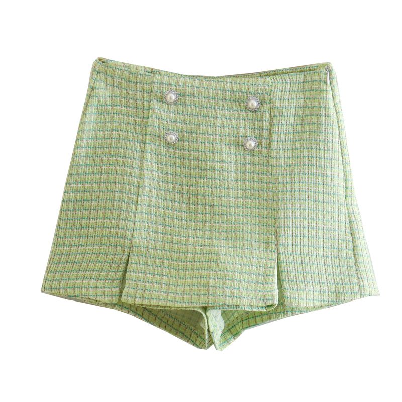 pantalones cortos verdes