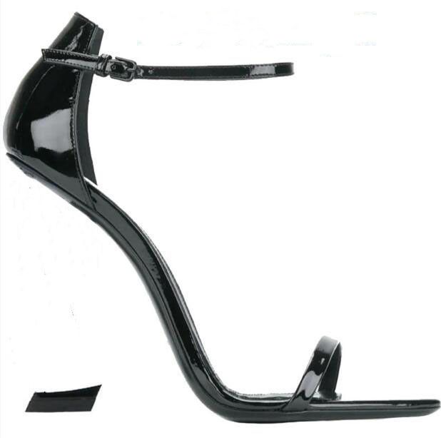 Black Shiny Black Heel