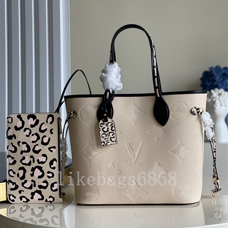 A31 White Leopard Print