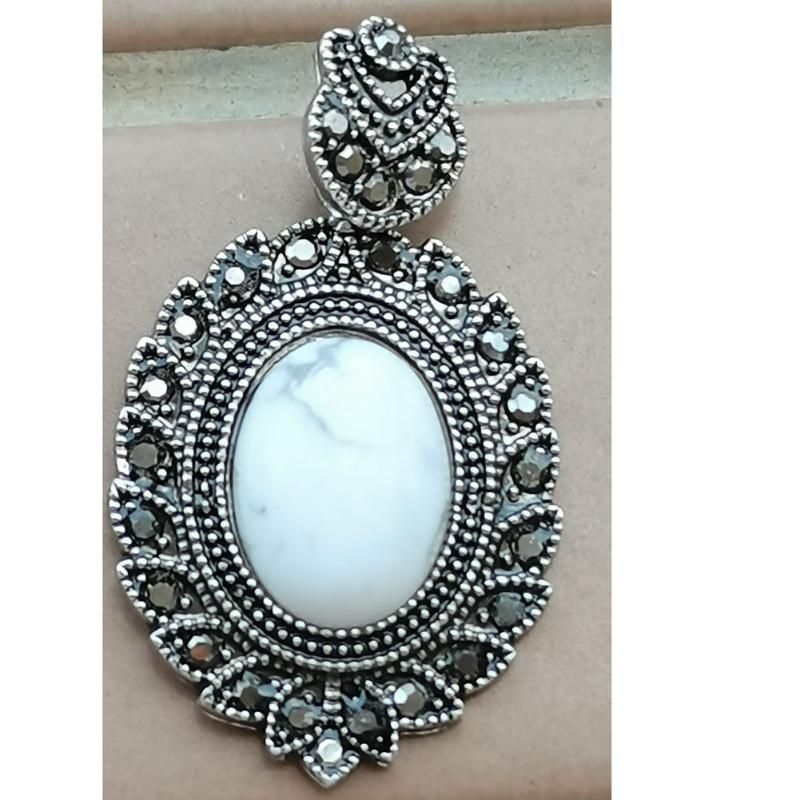 Howlite blanche D0582