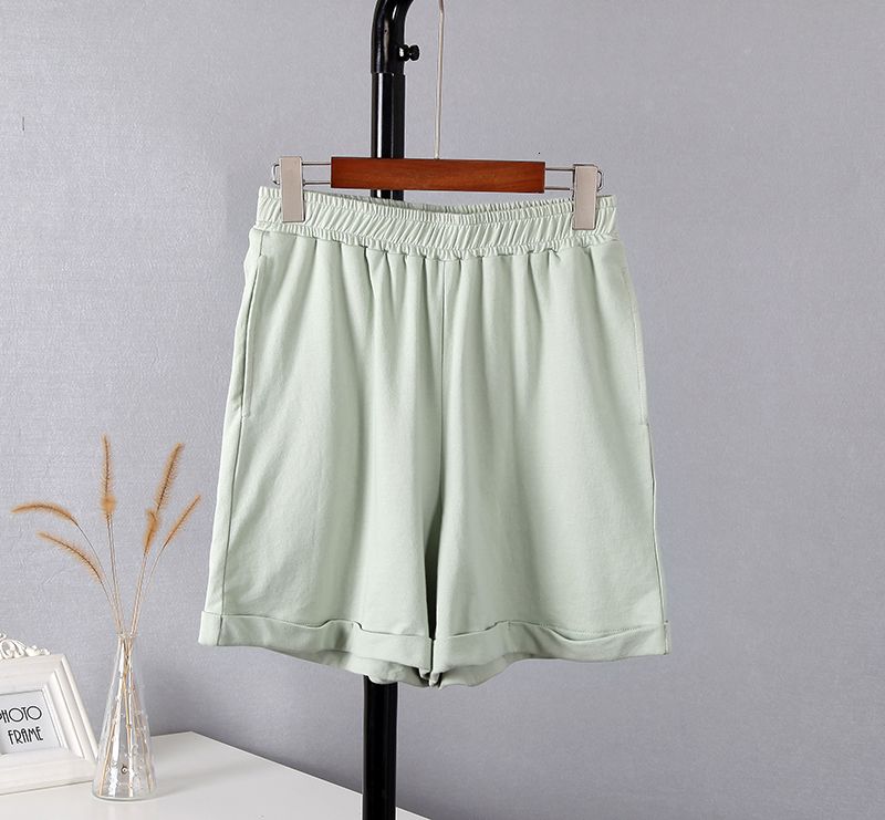 Grüne Shorts