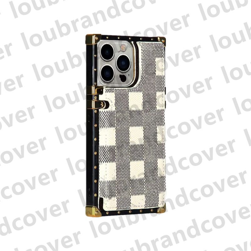 L8#White Plaid V+Logo