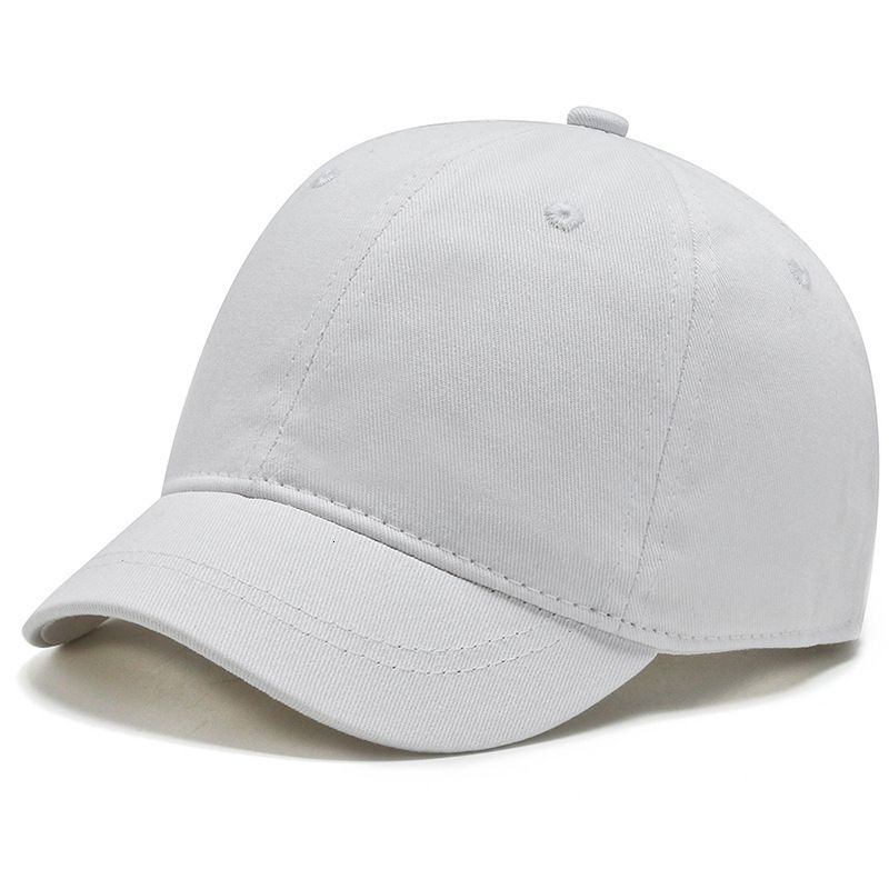 Biała czapka