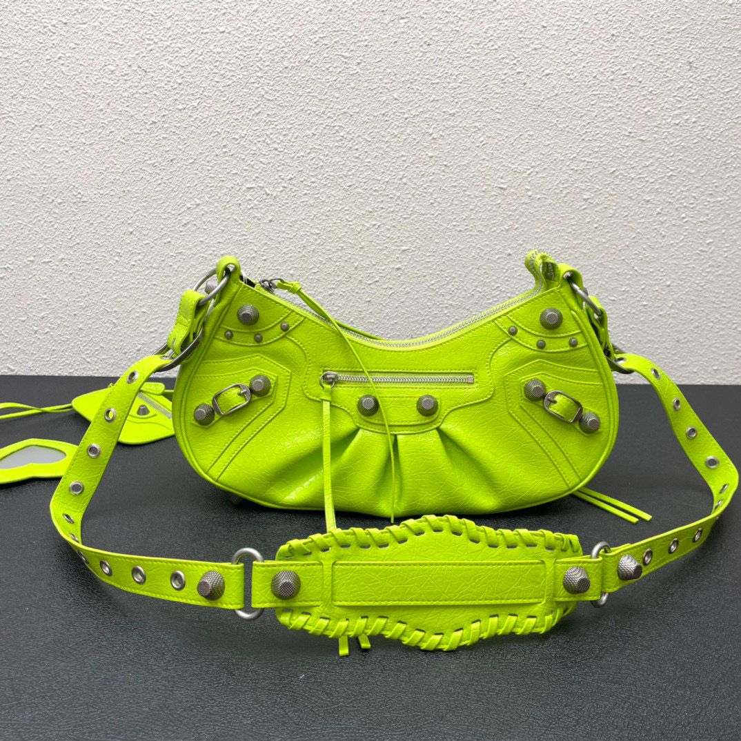 large green 33cm