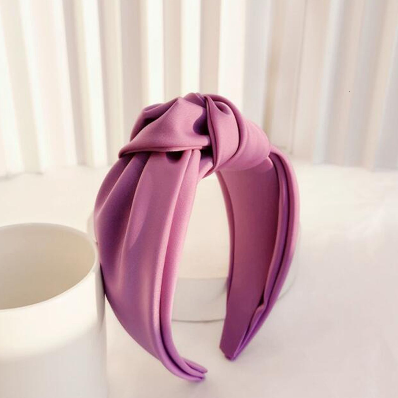 紫のヘアバンド
