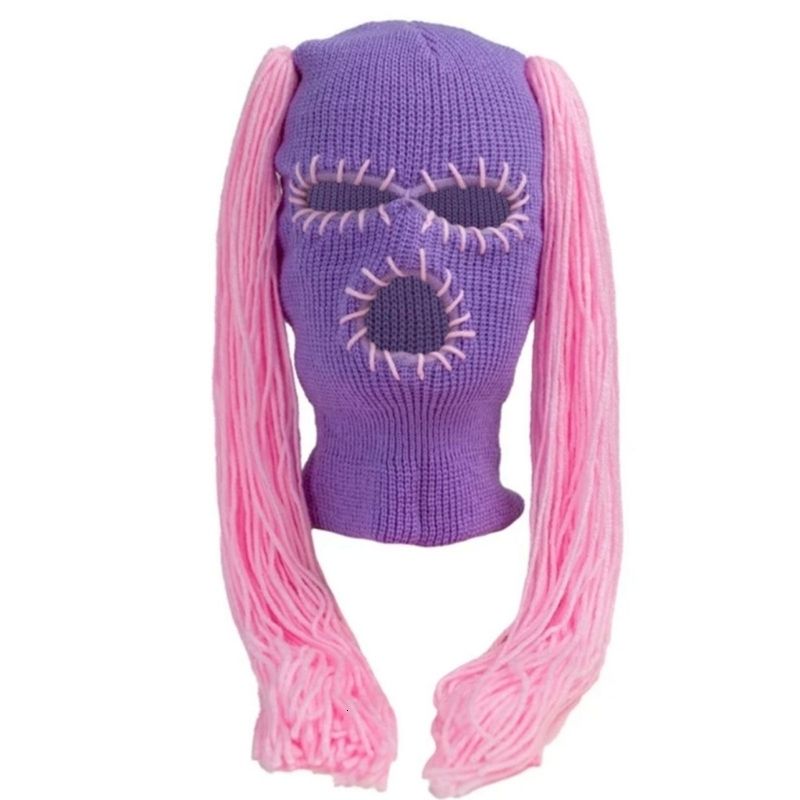 фиолетовая шляпа розовые волосы