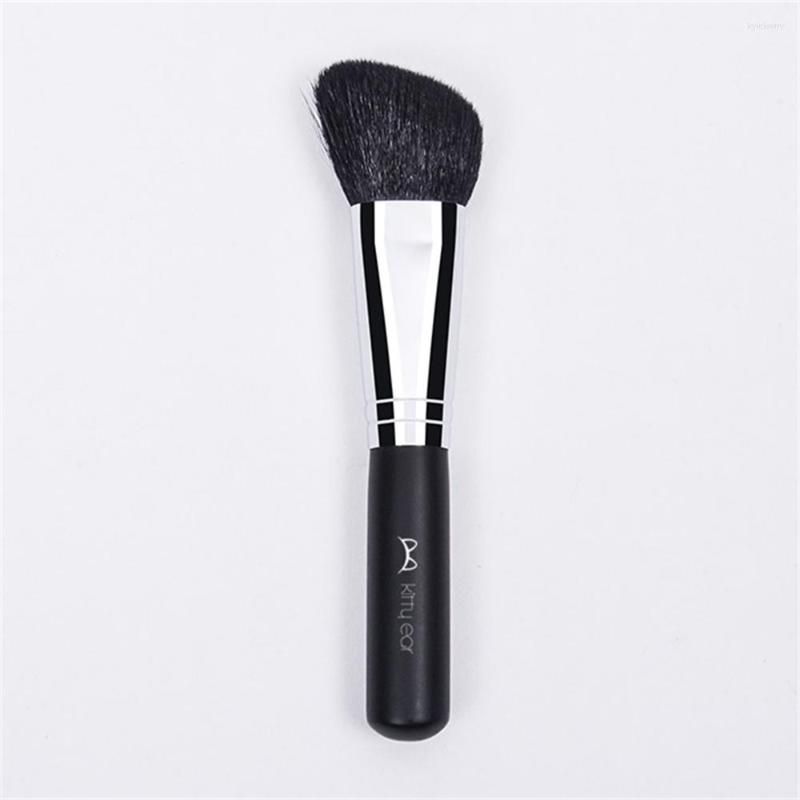 Pó Blusher Brush