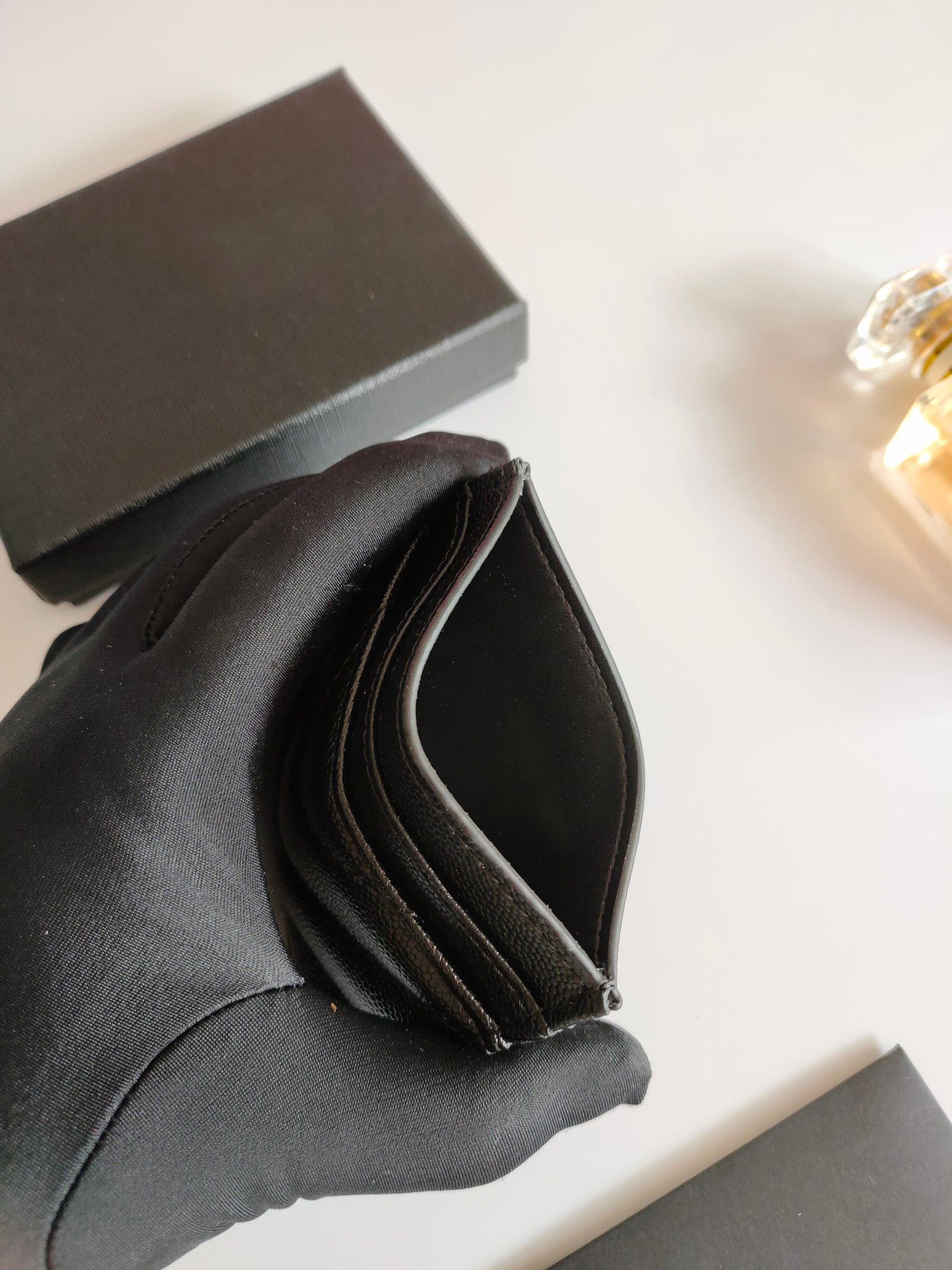 Designer de luxe Caviar Porte-cartes Porte-monnaie en cuir véritable Mode  Homme Femme Y Sacs à main Cartes de crédit Poches Portefeuille Sac Filles
