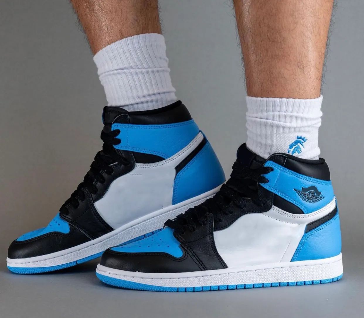 Air Jordan 1 Retro High OG UNC Toe 2023 - Sneakers DZ5485-400