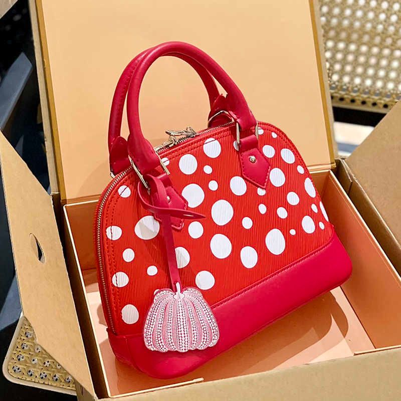 LBAG32-2-Size: 24x18cm